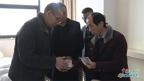 萍鄉“愛心記者”堅守9年奔跑公益路 用大愛為貧弱群眾撐起艷陽天