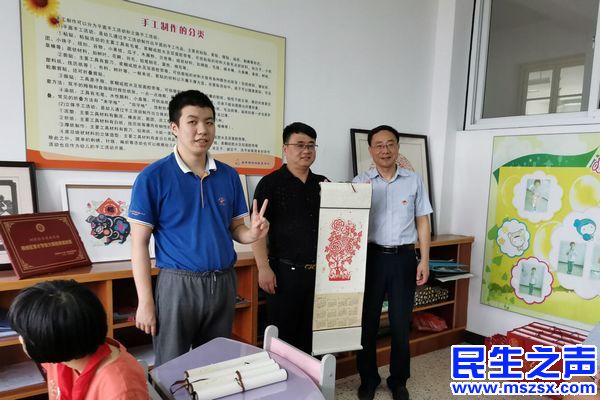 “圣錦緣”愛(ài)心人士給柯橋區(qū)育才學(xué)校“星孩”孩子送去關(guān)懷和溫暖