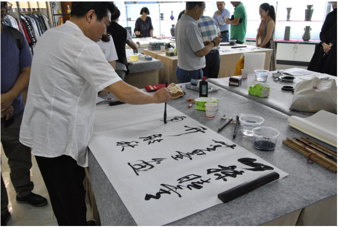 中國網書畫藝術欄目第七屆“藝廬雅集”走進煥多多