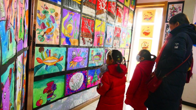 黃琴梅美學教育昌平校區舉辦第三屆大藝術家分享畫展