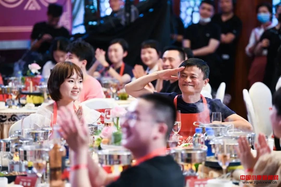 “云火鍋之約” 由合肥豐潤工程咨詢有限公司監理的政務區夜景照明工程，受馬云連連稱贊