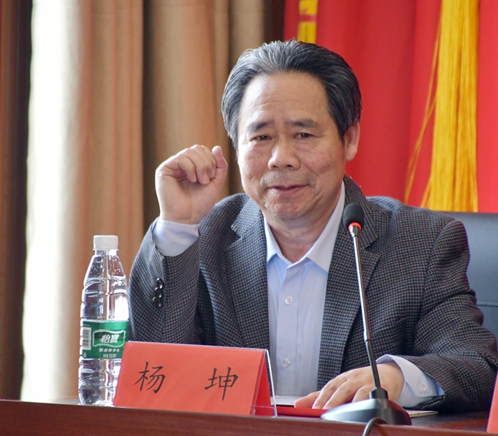 中國文藝名家“品讀大美贛鄱 放歌萬年石鎮”采風系列活動舉辦 中國文藝名家“品讀大美贛鄱 放歌萬年石鎮”采風系列活動舉辦