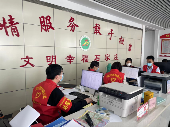 山東鄒城公用水務有限公司干部職工下沉社區做好疫情防控工作