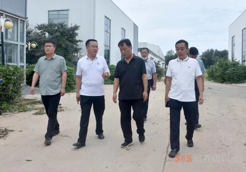 邯山區司法局開展法律進企業，喜迎二十大宣傳活動