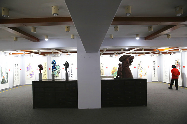 四川舉辦紀念川陜革命根據地創建90周年暨建軍95周年書畫展喜迎二十大