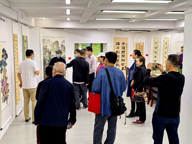四川舉辦紀念川陜革命根據地創建90周年暨建軍95周年書畫展喜迎二十大