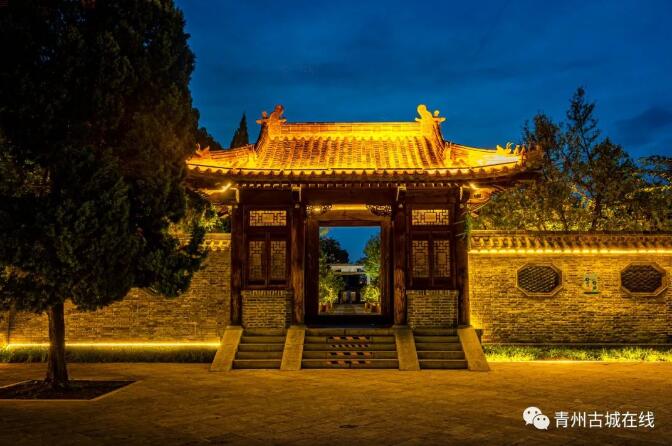 走進這座明清時期的偶園，去擁抱夜幕下的溫柔