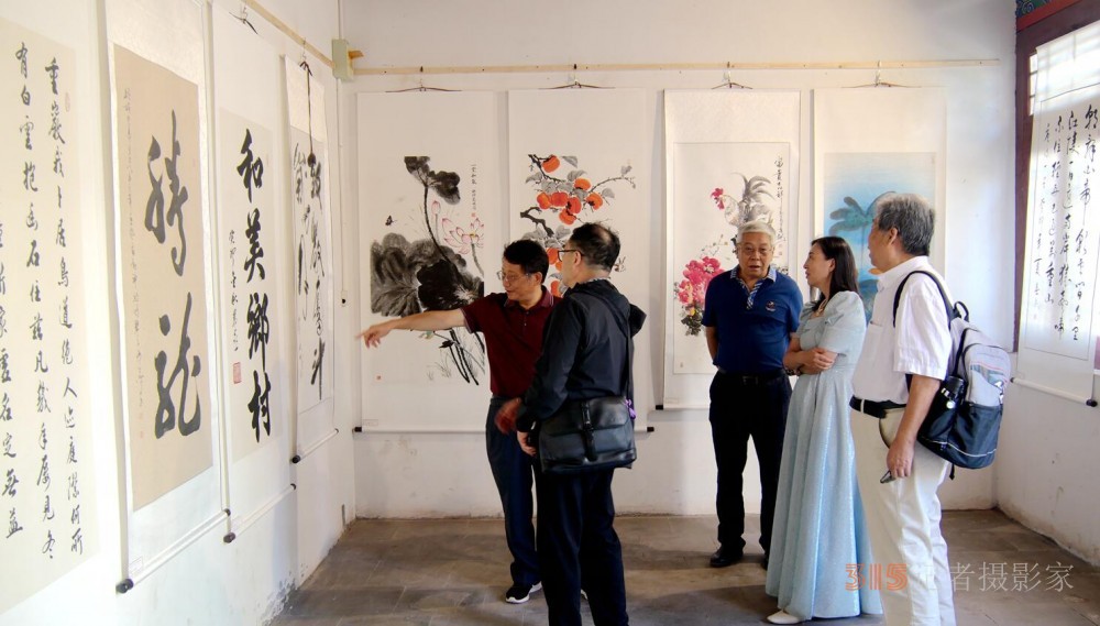 “致敬奮斗歲月”癸卯豐收節(jié)書畫名家邀請展開幕暨現(xiàn)代書畫網(wǎng)展覽活動中心揭牌儀式在京舉行 “致敬奮斗歲月”癸卯豐收節(jié)書畫名家邀請展開幕暨現(xiàn)代書畫網(wǎng)展覽活動中心揭牌儀式在京舉行