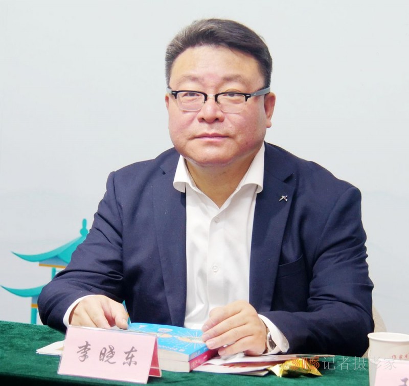 笑文化倡導者許笑天新書《笑游天下》首發式暨研討會在京舉行