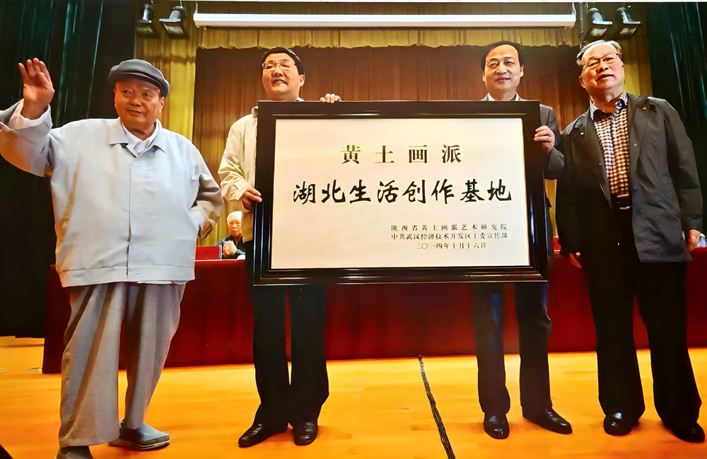 裴懷亮上將會見中國軍地書畫院代表 鼓勵當好踐行文化自信旗手