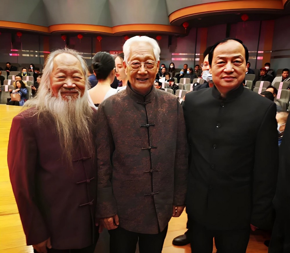 裴懷亮上將會見中國軍地書畫院代表 鼓勵當好踐行文化自信旗手