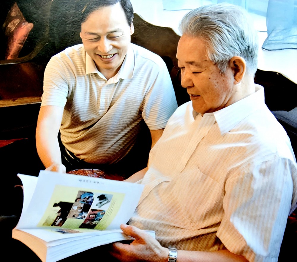 裴懷亮上將會見中國軍地書畫院代表 鼓勵當好踐行文化自信旗手