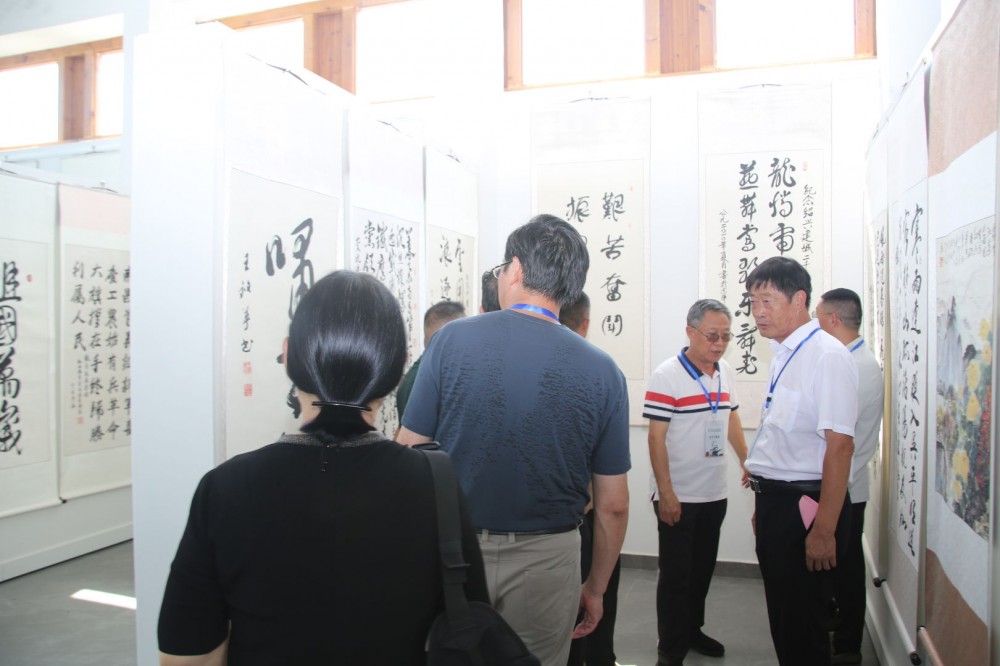 翰墨銘史 警鐘長鳴——紀念抗戰勝利80周年將軍書畫展在唐陵村隆重開幕